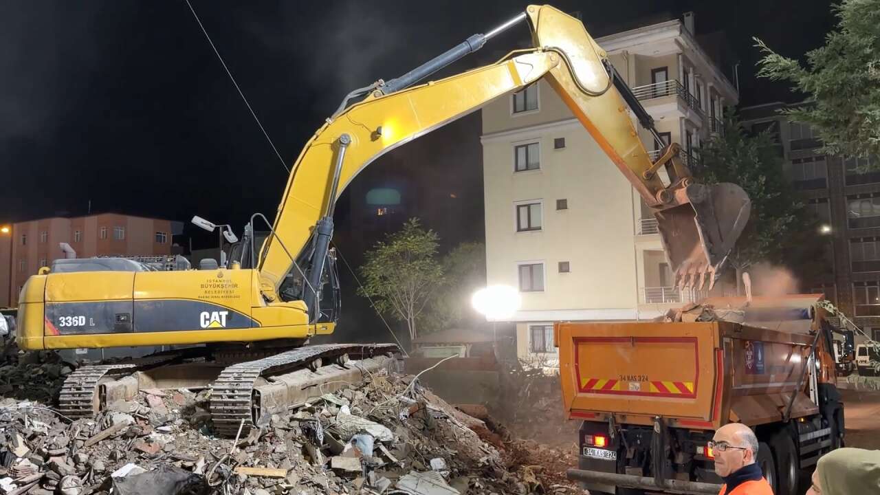 Enkaz altındaki son kişi çıkarıldı! Ölü sayısı 5’e yükseldi 10